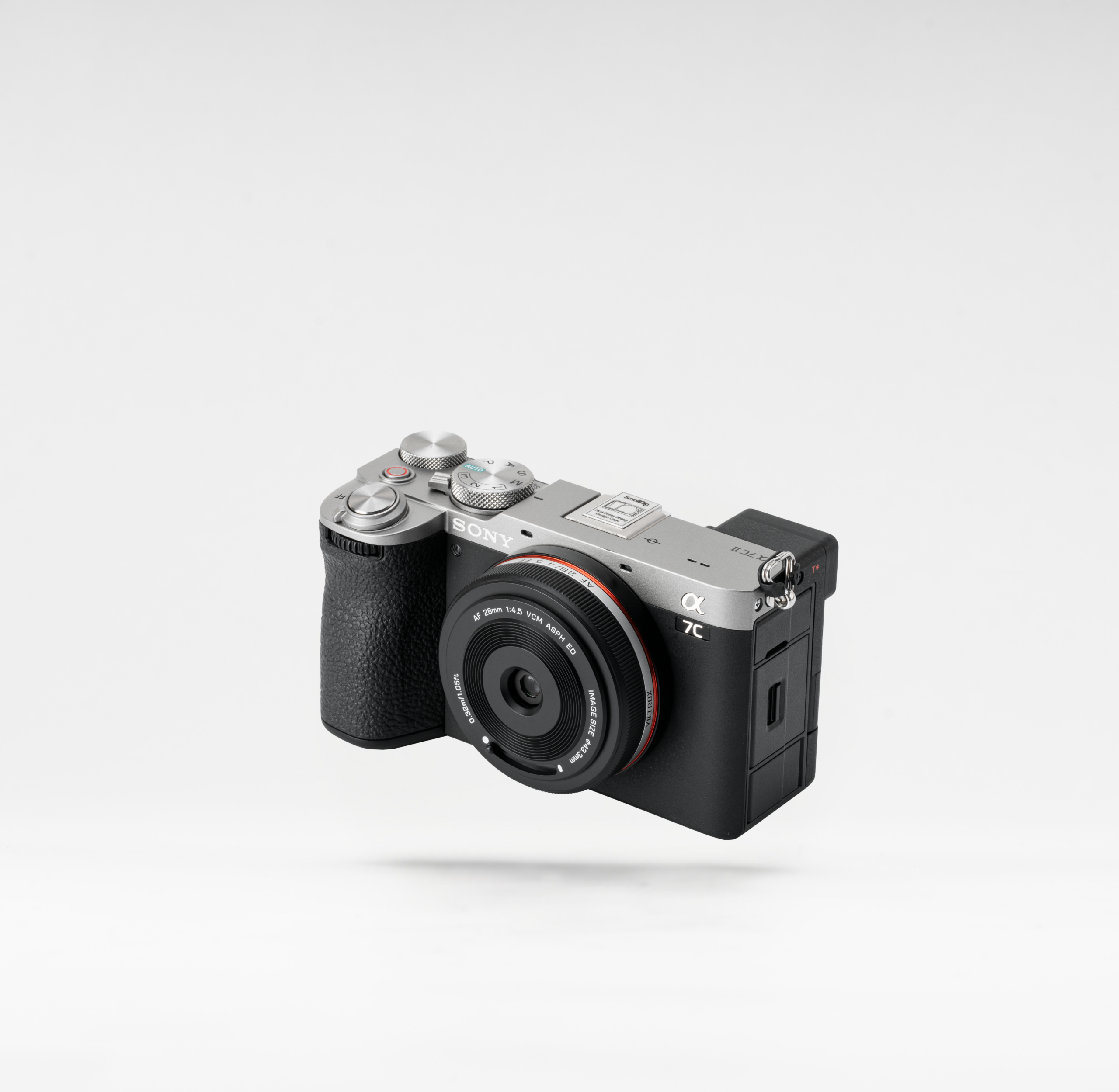Viltrox AF 28mm F4.5 Full Frame Lens for Sony E-Mount - Image 4