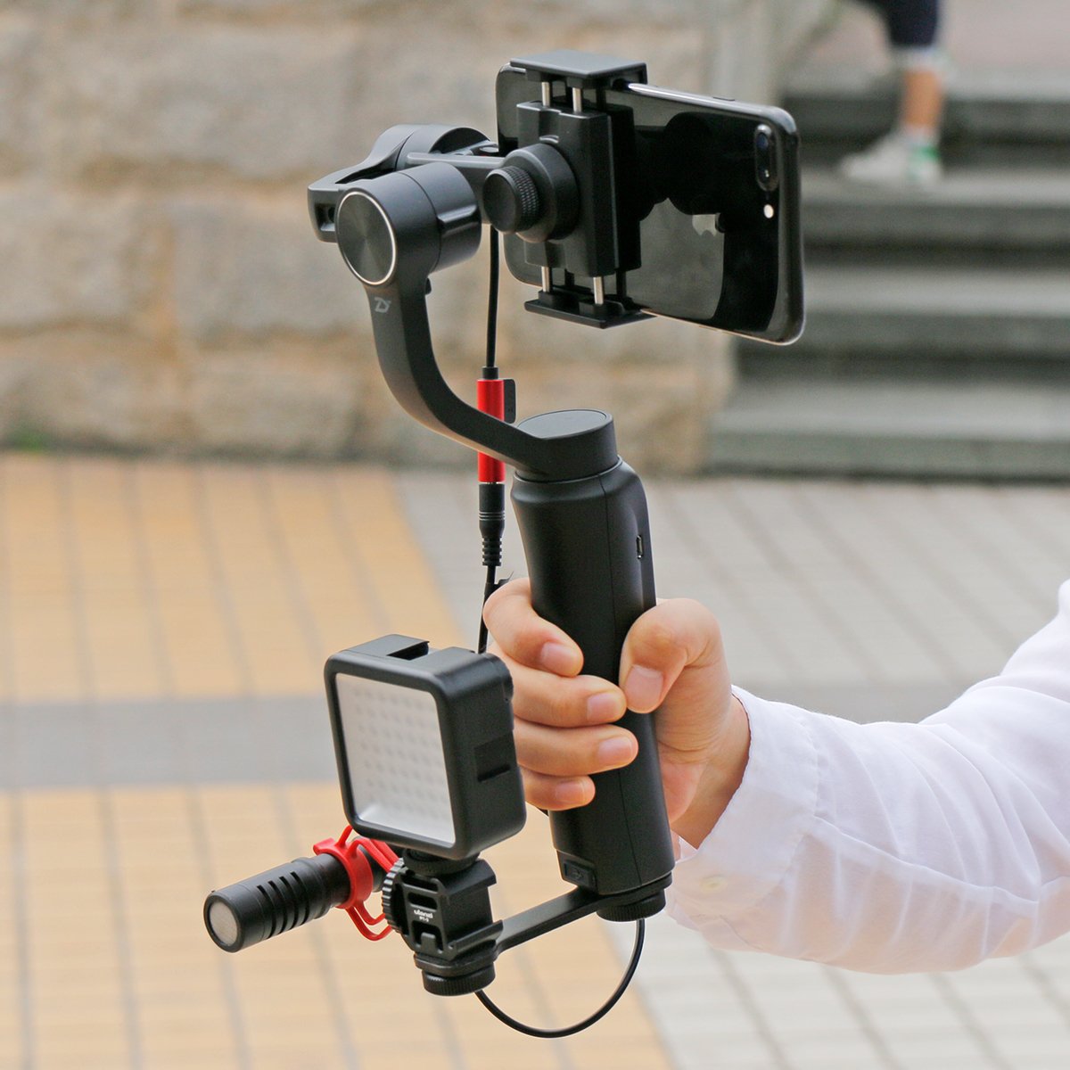 Ulanzi PT-3 Triple Cold Shoe Mount Adapter Bracket for Mic LED - Image 4
