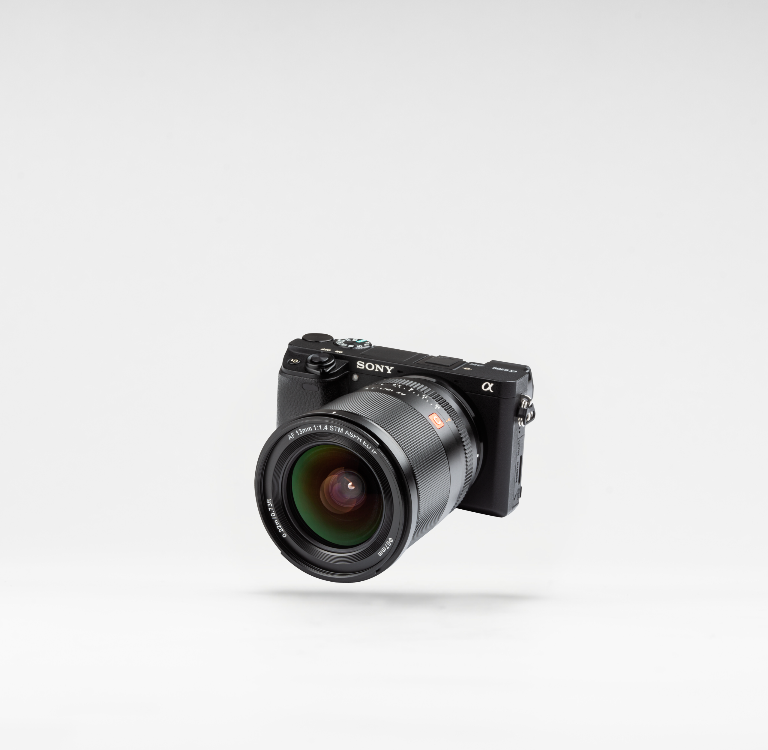 Viltrox AF 13mm F1.4 APS-C Lens for Sony E-Mount - Image 6